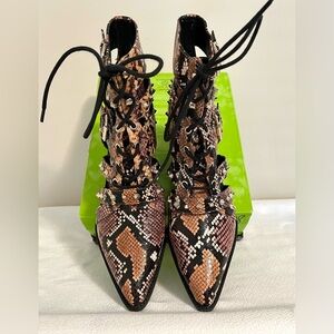 12M Sam Edelman Lizard ankle boot